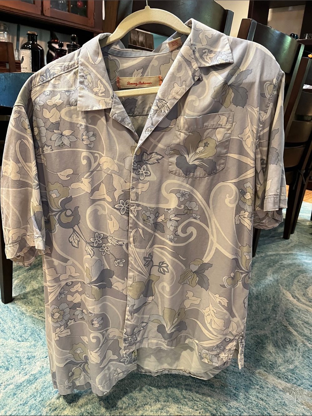 Tommy Bahama Pale Blue Floral Camp Shirt 100% silk